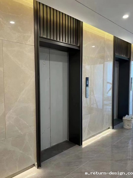 电梯门